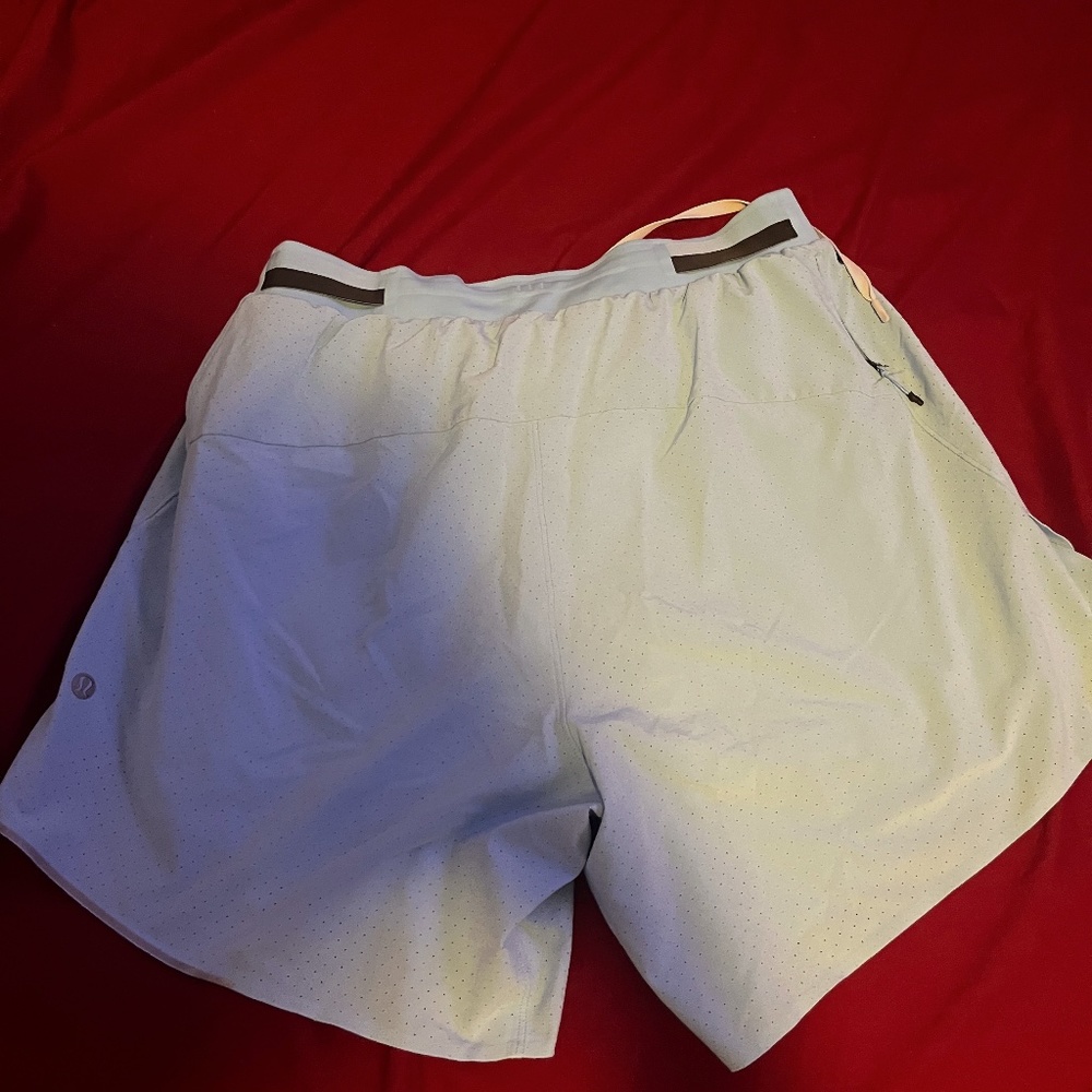 Lululemon 6in fast and free lined shorts.